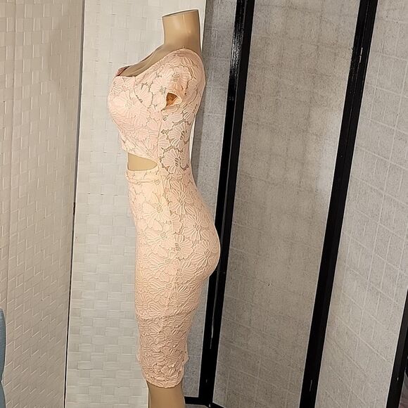 GLARE LACE SHORT SLEEVE V-NECK WOMEN"S DRESS - Picture 8 of 14